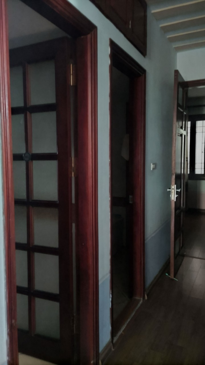 Nhà ngõ 10 phố Tôn Thất Tùng ôtô 7chỗ qua cửa, 2mặt thoáng, 5tầng, thang máy MT 5.4m, DT 96m2, 24tỷ